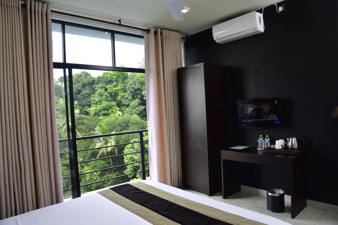 Pine Hill Residence Kandy Exterior photo